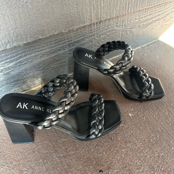 Anne Klein Black Braided Heels - Picture 1 of 2